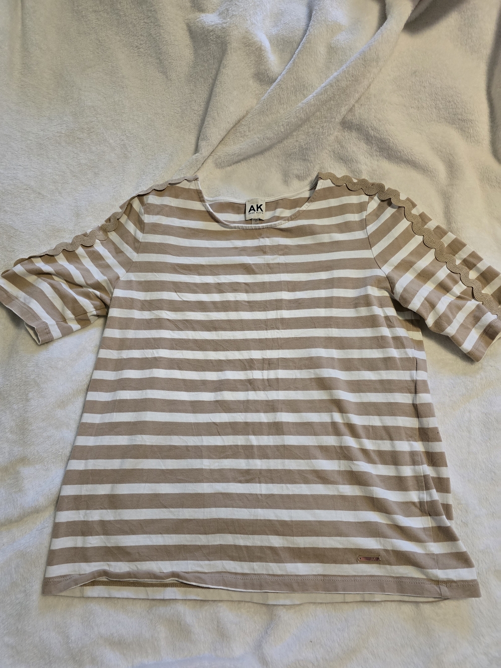 Anne Klein Tan Striped Short Sleeve Top Scalloped Shoulder Detail Size S